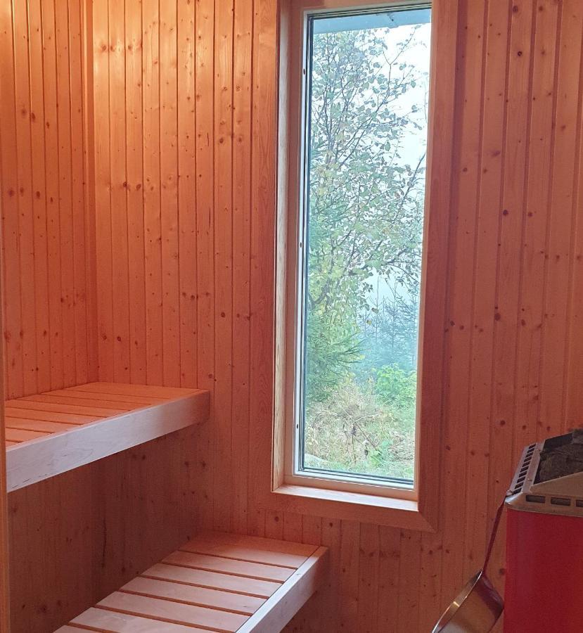 Gaeststuga I Vacker Natur, Bastu, Bubbelpool Sommartid Och Gratis Parkering Naera Ulricehamn Och Lassalyckan, Guesthouse With Nice View With Sauna And Free Parking Close To Dalsjoefors And Fishing 보라스 외부 사진